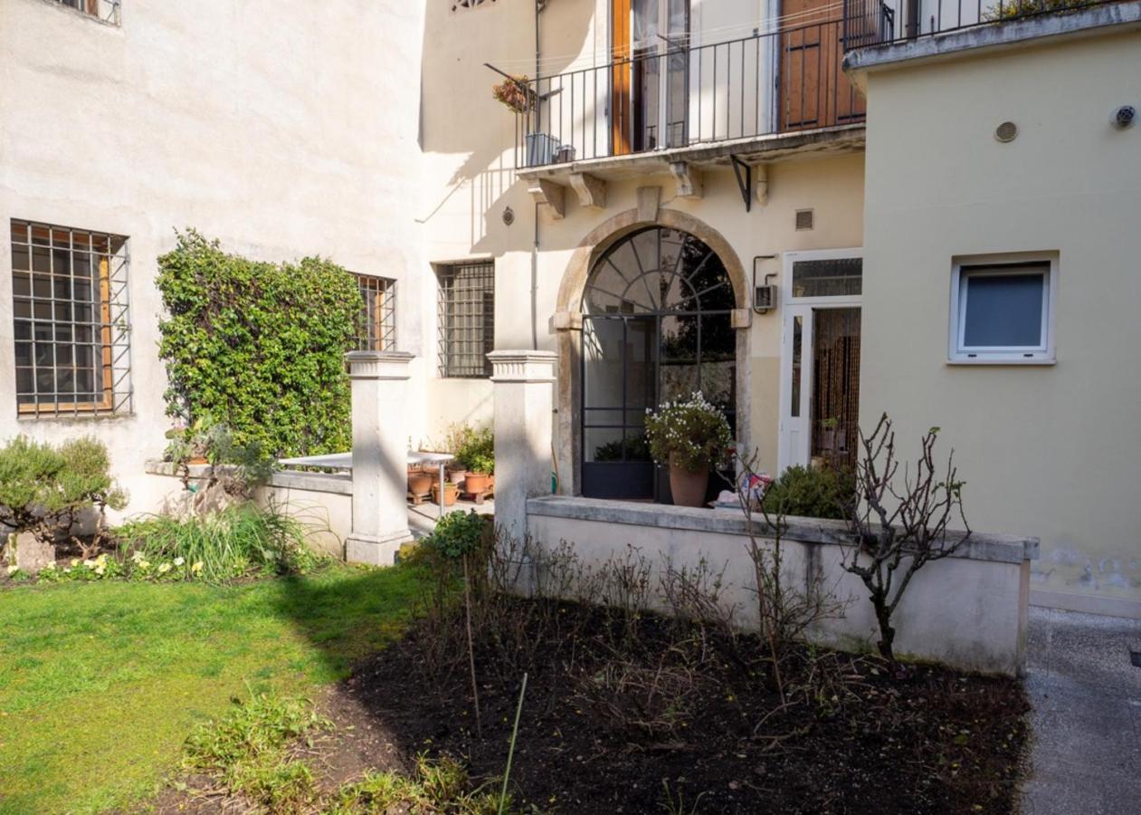 Mansarda Fogazzaro Apartamento Vicenza Exterior foto